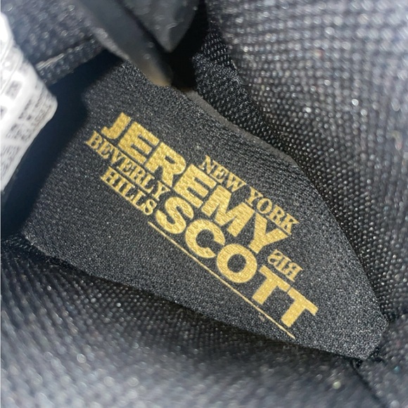 Jeremy Scott x Adidas - Picture 7 of 7